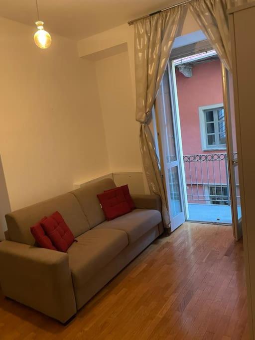 Apartamento Il Grappolo D'Alba Exterior foto